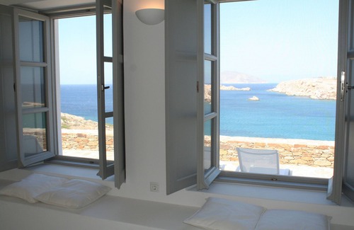 Ios Town Villa | Secluded private villa, seaviews & sunsets, prime location