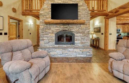 Brian Head Cabin | Secluded retreat with inviting deck, air hockey, & W/D - dog-friendly