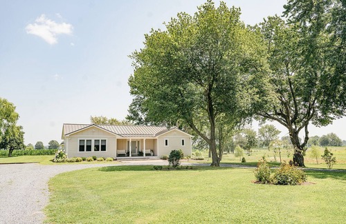 Mechanicsville House | Secluded Riverfront Retreat on 100+ Acre Farm in Mechanicsville, WiFi, AC, &More