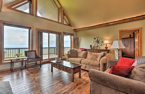 Jones Mills House | Secluded Somerset House w/ Mtn View & 4 + Acres!