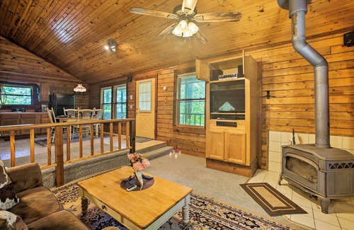 Eureka Springs Cabin | Secluded Studio 1 mi to Thorncrown Chapel
