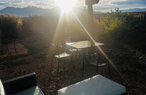 Taos House | Secluded Taos Sanctuary – Stunning Views, Hot Tub & Fireplace