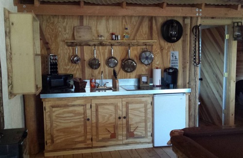 Williams Cabin | Secluded Vacation Rental-Amazing Views With Home Gym