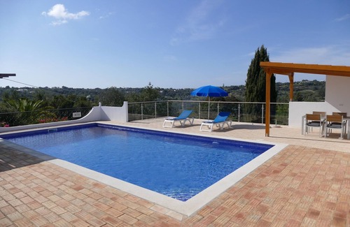 Quinta das Raposeiras Villa | Secluded villa with a private swimming pool