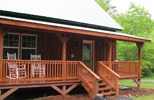 Damascus Cabin | Secluded with bold creek at 4000 elevation