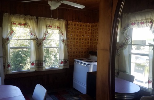Cherokee Cabin | Secluded yet easy walk to casino