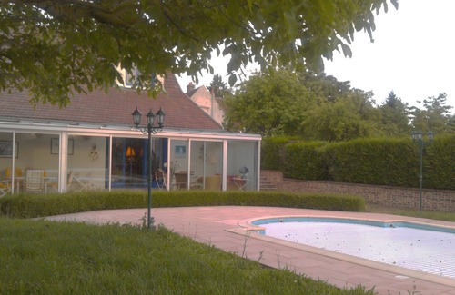 Dry House | Second family residence with heated pool, 40 minutes from Chambord.