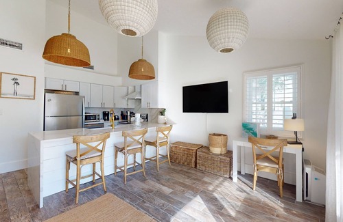 Seagrove Beach Condo | Second Floor Condo w/High-Speed WiFi, Washer/Dryer, Central AC, & Full Kitchen