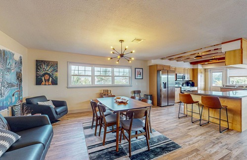 Melbourne Beach Condo | Second-floor coastal condo w/ocean views, balcony, WiFi, AC, steps to the beach