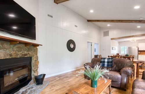 Lake Junaluska Apartment | Second-floor escape with wraparound deck, pool, tennis, pickleball & golf