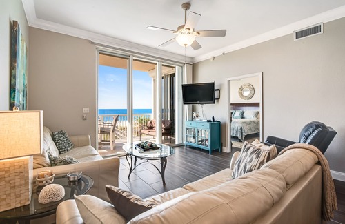 Ono Island House | Second-floor oceanfront condo with shared pool, ocean view, fast WiFi, & W/D