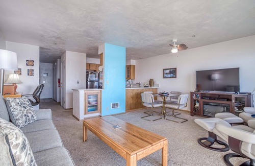Newport Condo | Second-Floor Oceanfront Condo Has Spectacular Views of Newport’s Nye Beach!