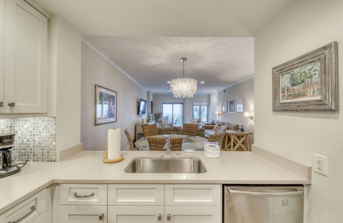 Kiawah Island Villa | Second Floor villa w/ocean views from deck - steps from beach for sun and sand