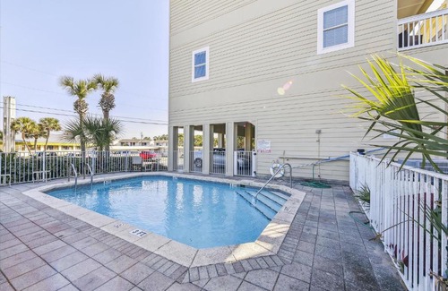 Bahama Beach House | Second Wind by Book That Condo