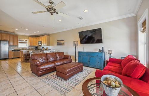 Bahama Beach House | Second Wind by Book That Condo