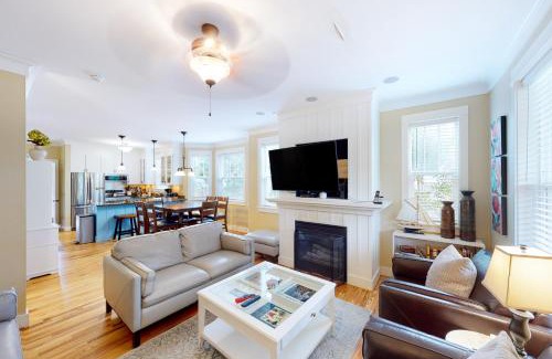 Olivia Beach House | Second Wind