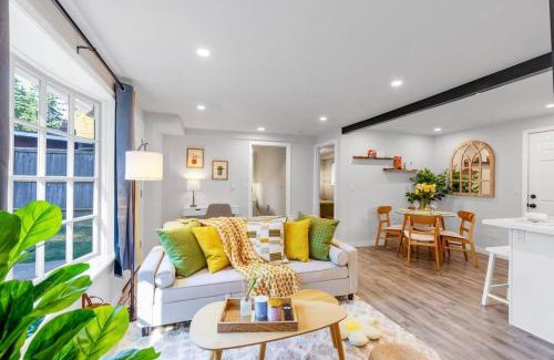 Hillwood House | Secret & Cozy Renovated Cottage Near Costco I99