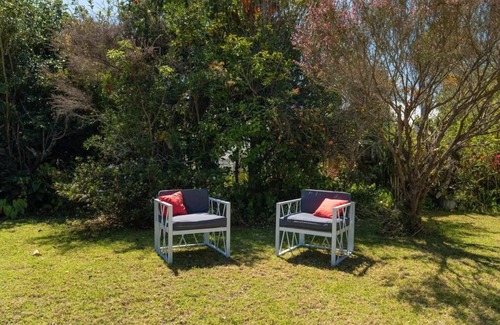 Le Tampon Apartment | SECRET GARDEN, bottom of villa classified 3 * all comfort at the Plaine des Cafres