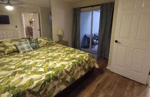 Lutz Condo | Secret Garden #2104