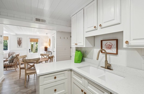 Folly Beach Condo | Secret Garden Across from Beach!~The Beach Hive