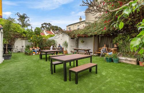 Redfern Hostel | Secret Garden Backpackers, Sydney