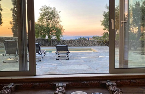 Aegina Cottage | Secret Garden Cottage - Serene & Private