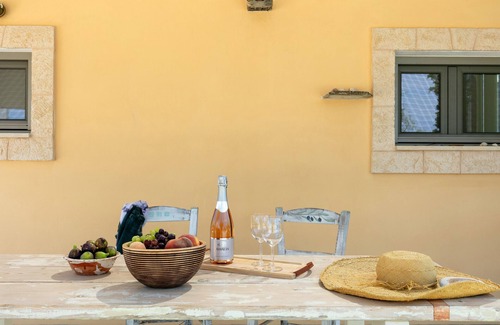 Aegina Cottage | Secret Garden Cottage - Serene & Private