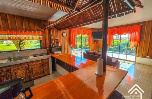 Chachagua House | Secret Garden La Fortuna Lake View Kayak and Stand Up Paddle