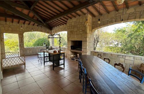Frontignan Villa | Secret garden villa facing the sea