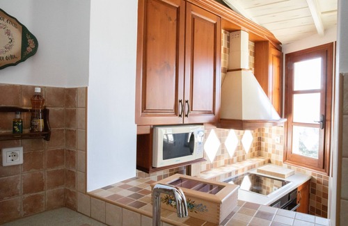 Leros House | Secret Heaven. Enjoy sun and magnificent view a few meters way from the Beach.