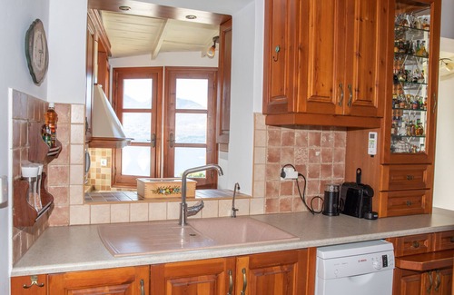 Leros House | Secret Heaven. Enjoy sun and magnificent view a few meters way from the Beach.