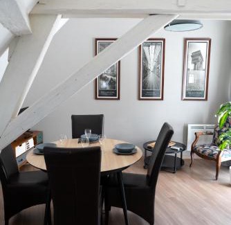 Old Town Apartment | SECRET MAMA with mobile aircon, including a free parking space at 200 meters