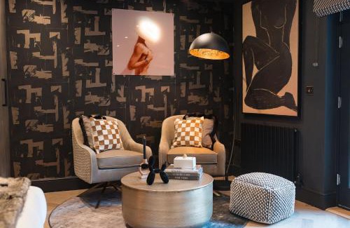 Lancaster Apartment | Secret Suites