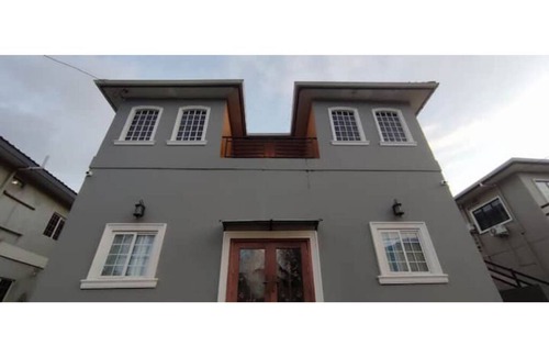 Arima House | Secure Gated Hideaway