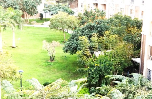 Madinaty Apartment | Secure : Handcrafted Furniture with garden view 22 minutes to the airport