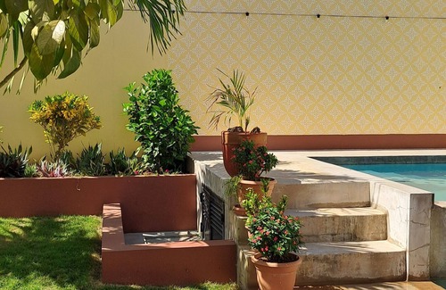 Granada House | Secure & Private 3 BDR Modern House with Pool, A/C and Great View