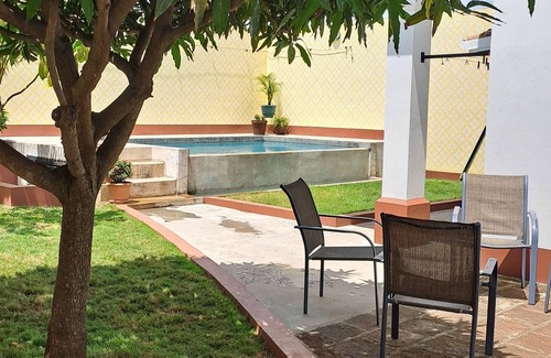 Granada House | Secure & Private 3 BDR Modern House with Pool, A/C and Great View