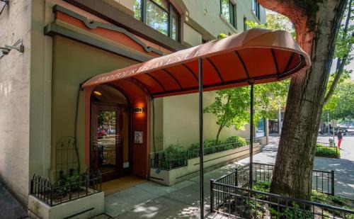 Belltown Apartment | Secure updated apartment in Belltown