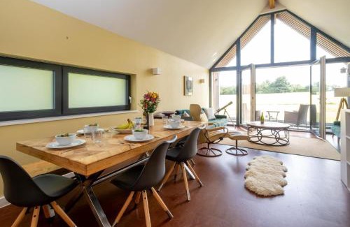 Eastbridge House | Sedge House, Eastbridge, Close to the coast, RSPB Nature Reserve, Dunwich, Sizewell and Leiston - Managed by Aldeburgh Coastal Cottages