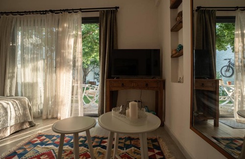 Hacımemis Hotel | Sedirli Ev