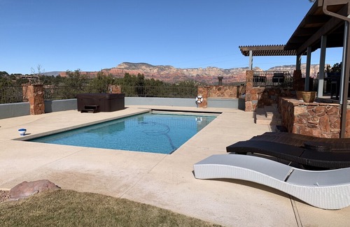West Sedona House | Sedona Sunset Ranch, Views! Heated Pool, Hot Tub, Fire pit, Family Friendly