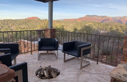 West Sedona House | Sedona Sunset Ranch, Views! Heated Pool, Hot Tub, Fire pit, Family Friendly