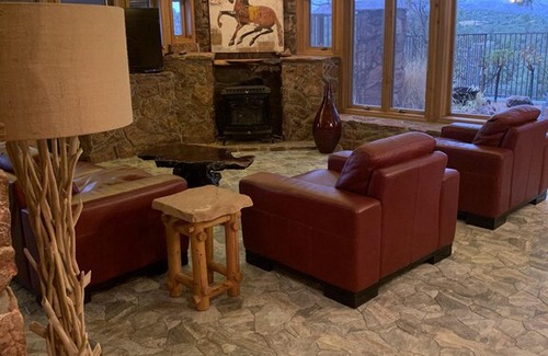 West Sedona House | Sedona Sunset Ranch, Views! Heated Pool, Hot Tub, Fire pit, Family Friendly