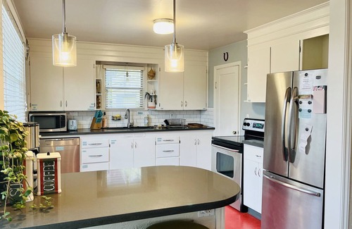 Ballard House | See all Seattle has to offer!
