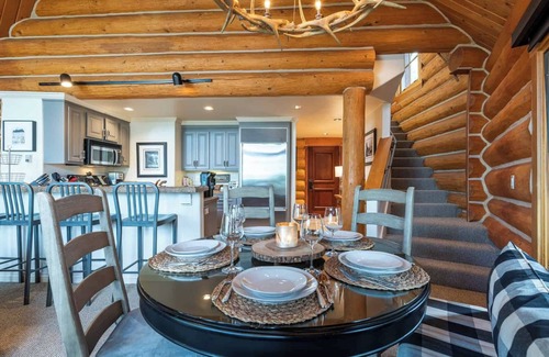 Mountain Village Cabin | See Forever Cabin 105-Three bedroom Cabin to be enjoyed by family and friends