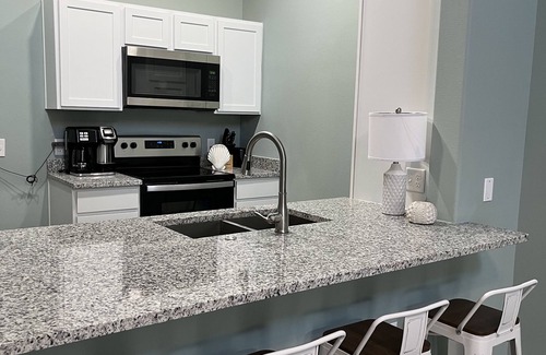 Corpus Christi Condo | See Spot Swim, See Spot Relax, See Spot's Sea Shack! We ❤️ Winter Texans