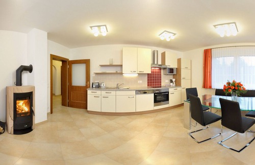 Faak am See House | Seebungalow am Faaker See - new apartment with 90m ² with private beach