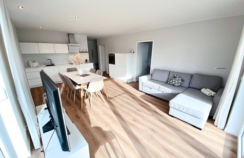 Schwerin Apartment | SEELIEBE apartment with terrace | lake view | parking lot
