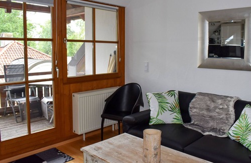 Arlaching Apartment | Seelilie, 36 sqm, 1 bedroom, balcony and lake view