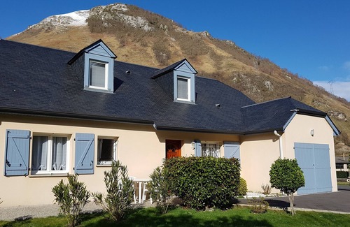 Gere-Belesten House | Seen on the mountain. Well located for our spa friends. skiers and hikers.
